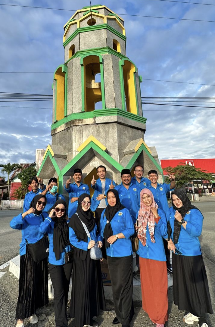 Foto Bersama Ketua dan Pengurus DPD KNPI Buol